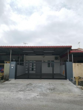 GoldenStay Homestay 42@Sri Botani